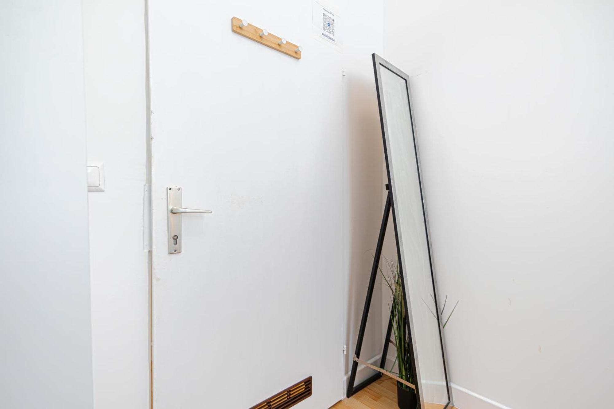 Apartament In A Shared Apartment, 6min To Lugner City